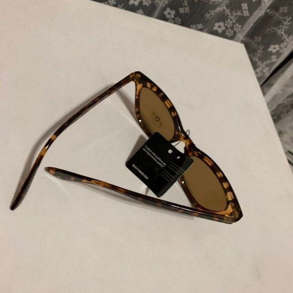 POP Eyewear UV400 Cat Eye Retro Tortoise Sunglasses NWT - Picture 5 of 5